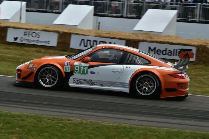 Rights Managed : CM33 6236 Porsche GT3 R Hybrid Rights Managed : CM33 6236 Porsche GT3 R Hybrid