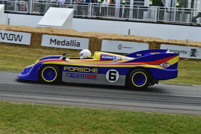 Rights Managed : CM33 6259 Peter Harburg, Porsche 917-30 Can-Am Spyder