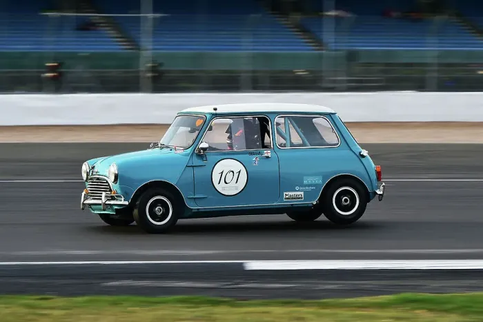 Framed Print : CM33 8668 Stephen Woodrow, Alfie Woodrow, Morris Mini Cooper S Framed Print : CM33 8668 Stephen Woodrow, Alfie Woodrow, Morris Mini Cooper S