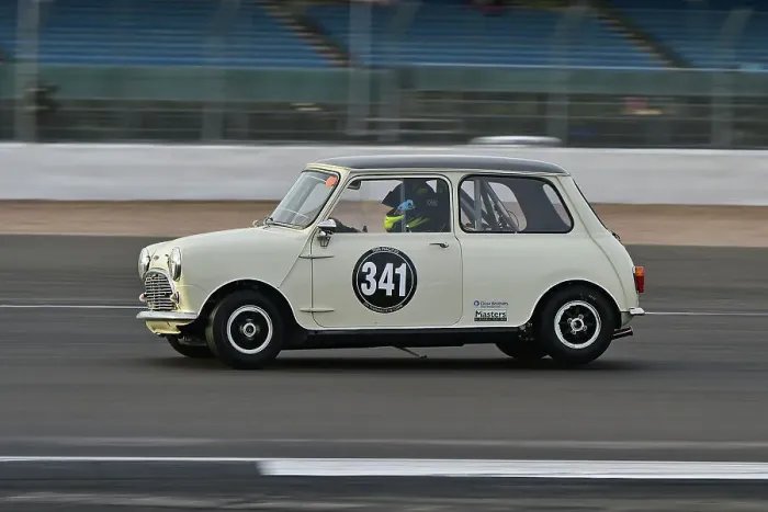 Framed Print : CM33 8687 Tom Bell, Joe Ferguson, Austin Mini Cooper S