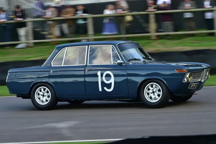 Rights Managed : CM33 9465 Andy Priaulx, Tim Layzell, BMW 1800 TiSA