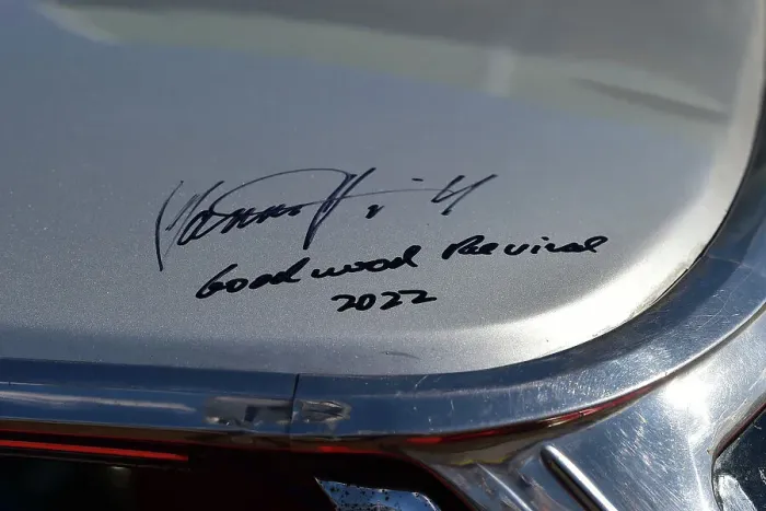 Rights Managed : CM34 0065 Damon Hill signature Rights Managed : CM34 0065 Damon Hill signature