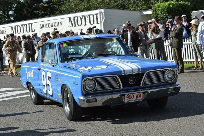 Rights Managed : CM34 0114 Duncan Pittaway, Rowan Atkinson, Plymouth Barracuda Rights Managed : CM34 0114 Duncan Pittaway, Rowan Atkinson, Plymouth Barracuda