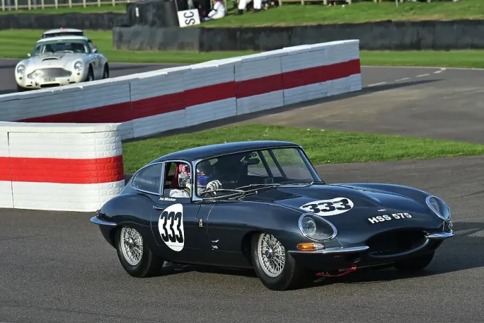 Rights Managed : CM34 0681 Jon Minshaw, Jason Minshaw, Jaguar E-Type