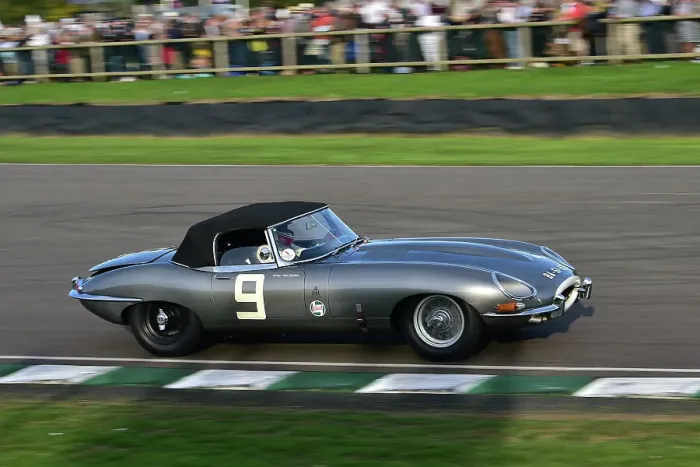 Rights Managed : CM34 0770 Marc Gordon, Ludovic Lindsay, Jaguar E-Type Rights Managed : CM34 0770 Marc Gordon, Ludovic Lindsay, Jaguar E-Type