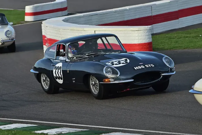 Rights Managed : CM34 0866 Jon Minshaw, Jason Minshaw, Jaguar E-Type Rights Managed : CM34 0866 Jon Minshaw, Jason Minshaw, Jaguar E-Type
