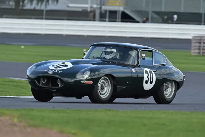 Framed Print : CM34 1664 Simon Ham, Jaguar E-Type Framed Print : CM34 1664 Simon Ham, Jaguar E-Type