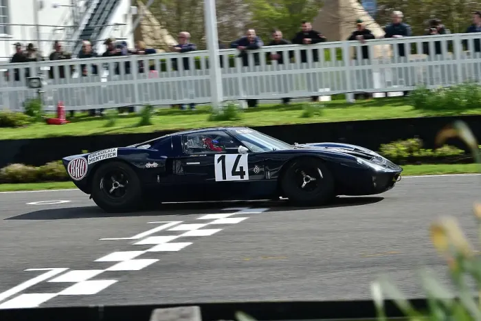 Rights Managed : CM34 4227 Simon Hadfield, Joaquin Folch-Rusinol i Corachan, Ford GT40 Rights Managed : CM34 4227 Simon Hadfield, Joaquin Folch-Rusinol i Corachan, Ford GT40