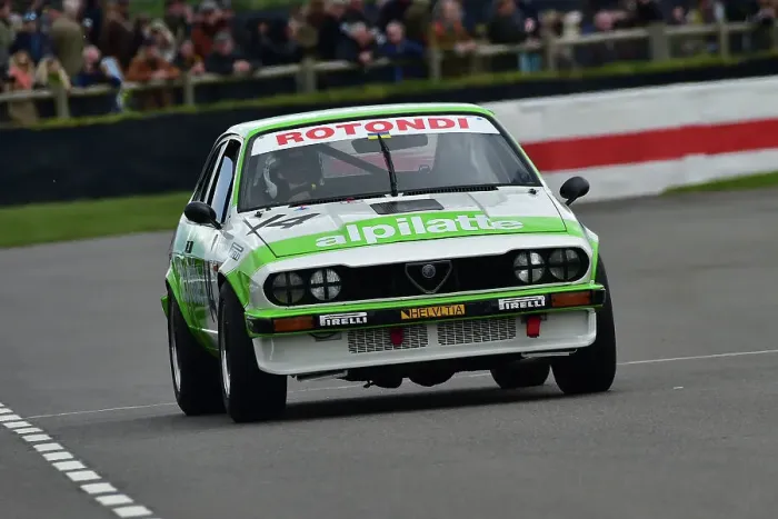 Rights Managed : CM34 4342 Paul Clayson, Alfa Romeo GTV6 Rights Managed : CM34 4342 Paul Clayson, Alfa Romeo GTV6