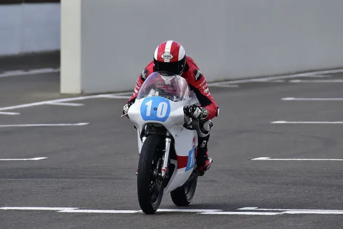 Rights Managed : CM34 4680 Richard Wilson, Yamaha TZ350 Rights Managed : CM34 4680 Richard Wilson, Yamaha TZ350