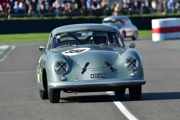 Rights Managed : CM34 4816 Robert Barrie, Porsche 356