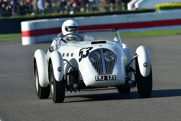 Rights Managed : CM34 4833 Neil Collins, Healey Silverstone Rights Managed : CM34 4833 Neil Collins, Healey Silverstone