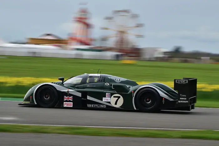Rights Managed : CM34 5369 Bentley Speed 8