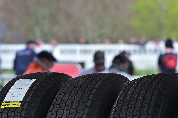 CM34 5624 Three tyres