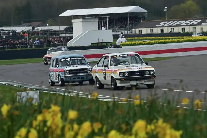 Rights Managed : CM34 5784 Peter Smith, Ford Escort RS2000, Mark Burnett, Mini Clubman Estate