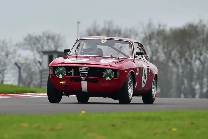 Framed Print : CM34 6442 Paul Wallis, Jon Wagstaff, Alfa Romeo Giulia Sprint GT Framed Print : CM34 6442 Paul Wallis, Jon Wagstaff, Alfa Romeo Giulia Sprint GT