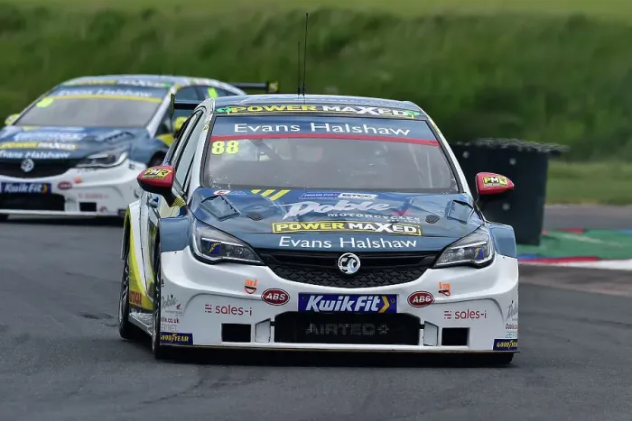 Framed Print : CM34 6945 Mikey Doble, Vauxhall Astra, Evans Halshaw Power Maxed Racing