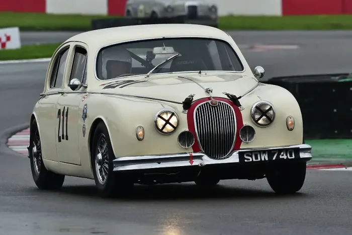 Framed Print : CM34 6986 Simon Lewis, Guy Connew, Jaguar Mk1 Framed Print : CM34 6986 Simon Lewis, Guy Connew, Jaguar Mk1