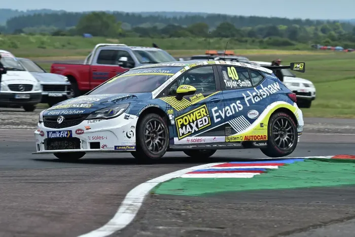 Framed Print : CM34 7089 Aron Taylor-Smith, Vauxhall Astra, Evans Halshaw Power Maxed Racing