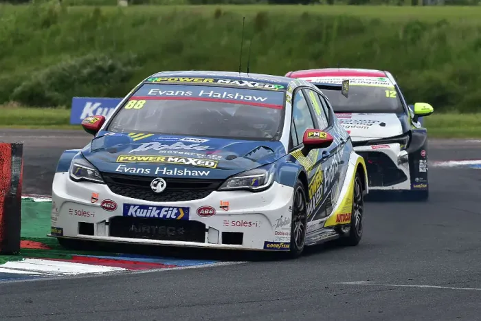 Framed Print : CM34 7409 Mikey Doble, Vauxhall Astra, Evans Halshaw Power Maxed Racing