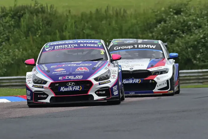 Framed Print : CM34 7715 Tom Chilton, Hyundai i30N, Team Bristol Street Motors