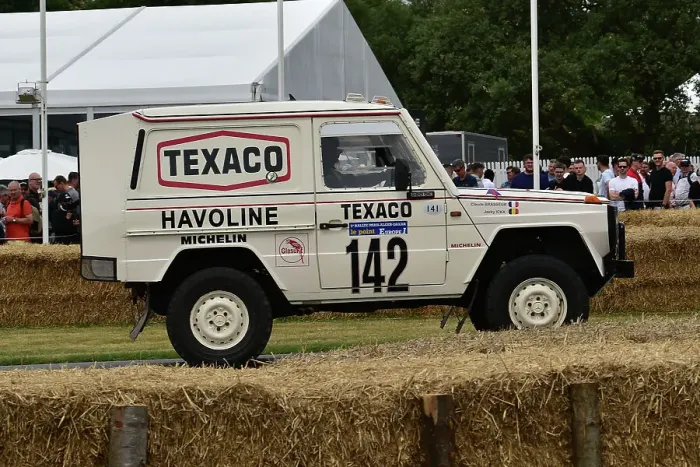 Rights Managed : CM34 8667 Mercedes 280 GE, Paris Dakar Rally Rights Managed : CM34 8667 Mercedes 280 GE, Paris Dakar Rally