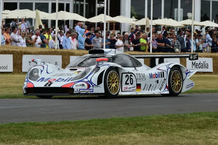 Rights Managed : CM34 8810 Porsche 911 GT1-98 Rights Managed : CM34 8810 Porsche 911 GT1-98