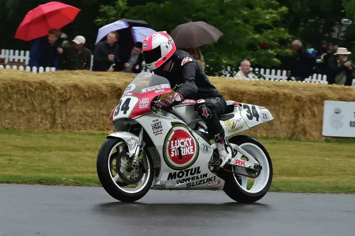 Rights Managed : CM34 9602 Mat Oxley, Suzuki RGV500