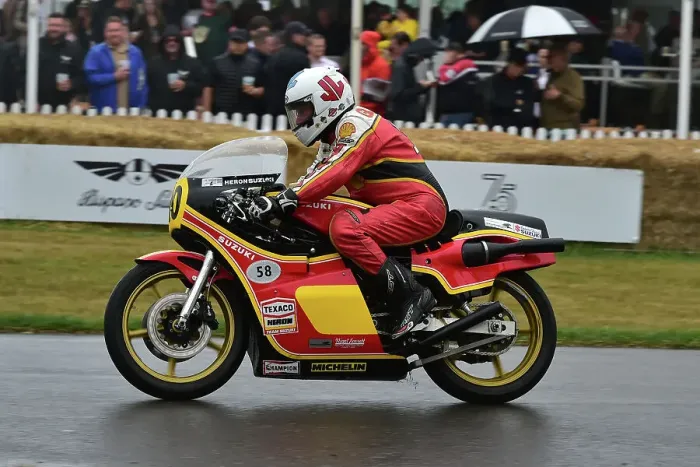 Rights Managed : CM34 9627 Mick Grant, Suzuki XR69