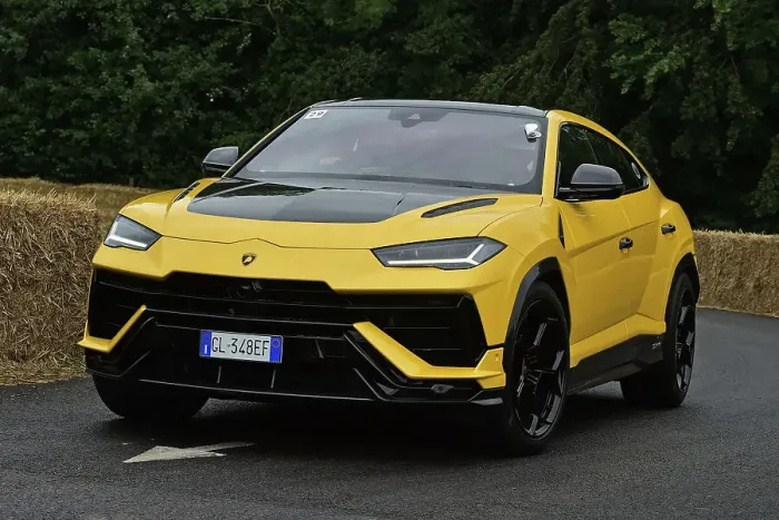 Rights Managed : CM34 9900 Lamborghini Urus Performante Rights Managed : CM34 9900 Lamborghini Urus Performante