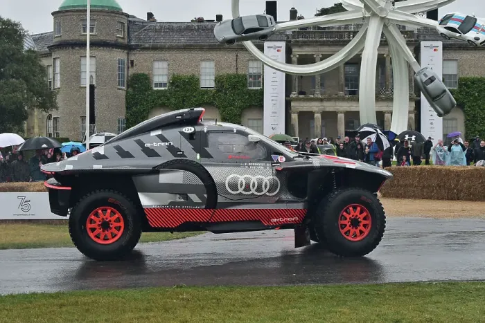 Rights Managed : CM35 0297 Audi RS Q e-tron Dakar Rallye Rights Managed : CM35 0297 Audi RS Q e-tron Dakar Rallye