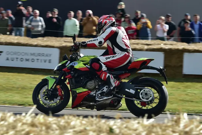 Rights Managed : CM35 0647 Ducati Streetfighter V4 Lamborghini Rights Managed : CM35 0647 Ducati Streetfighter V4 Lamborghini