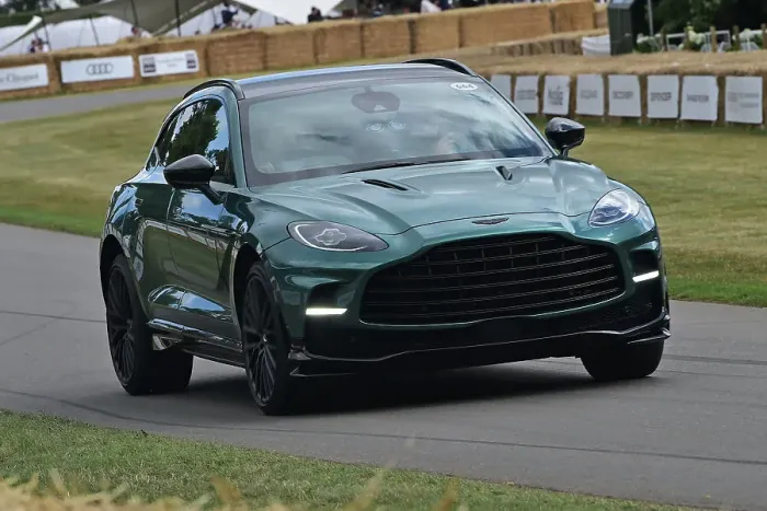 Rights Managed : CM35 0667 Aston Martin DBX 707 Rights Managed : CM35 0667 Aston Martin DBX 707