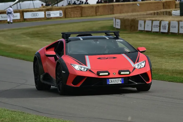 Rights Managed : CM35 0695 Lamborghini Huracan Sterrato Rights Managed : CM35 0695 Lamborghini Huracan Sterrato