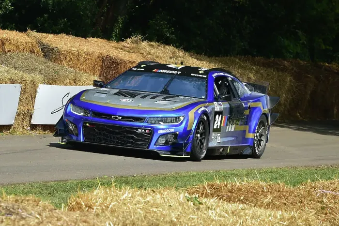 Rights Managed : CM35 0831 Jenson Button, Mike Rockenfeller, Chevrolet Camaro ZL1 Rights Managed : CM35 0831 Jenson Button, Mike Rockenfeller, Chevrolet Camaro ZL1