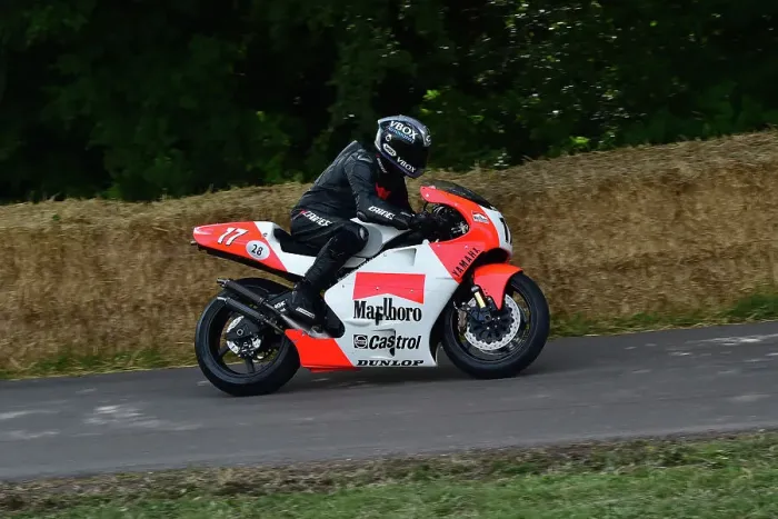 Rights Managed : CM35 1267 Ben Morris, Andy Caddick, Yamaha YZR500 Rights Managed : CM35 1267 Ben Morris, Andy Caddick, Yamaha YZR500