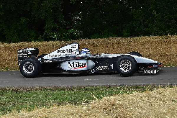 CM35 1416 Mika Hakkinen, McLaren-Mercedes MP4-14