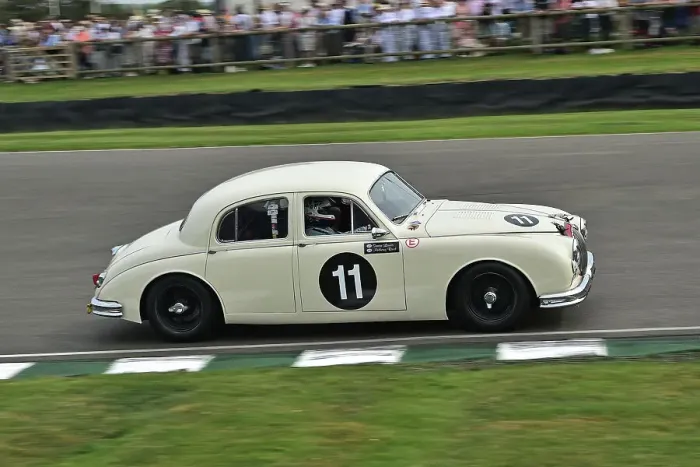 Rights Managed : CM35 1737 Anthony Reid, Simon Lewis, Lister-Jaguar Mk1