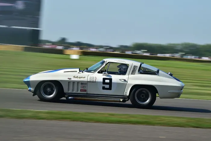 Rights Managed : CM35 2241 Craig Davies, Tom Ingram, Chevrolet Corvette Sting Ray Rights Managed : CM35 2241 Craig Davies, Tom Ingram, Chevrolet Corvette Sting Ray