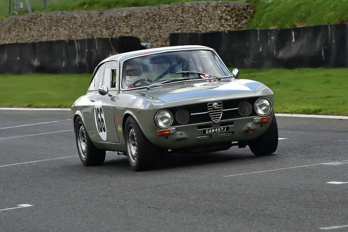 Framed Print : CM35 2827 Ben Brain, Jez Thomas, Alfa Romeo 1750 GTV Framed Print : CM35 2827 Ben Brain, Jez Thomas, Alfa Romeo 1750 GTV