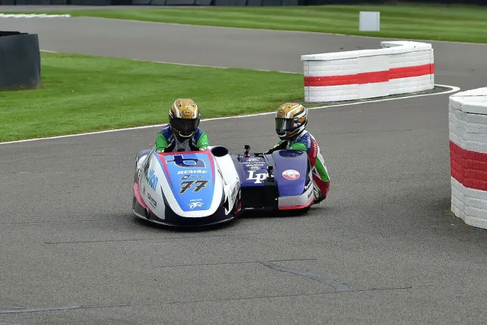 Rights Managed : CM35 3120 Tim Reeves, Mark Wilkes, Adolf RS-Yamaha YZF-R6