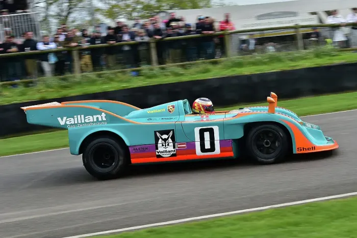 Rights Managed : CM35 4357 Paul Knapton, Peter Harburg, Porsche 917-30 Rights Managed : CM35 4357 Paul Knapton, Peter Harburg, Porsche 917-30