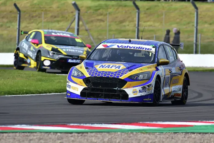 Framed Print : CM35 5226 Ashley Sutton, Ford Focus ST, NAPA Racing UK Framed Print : CM35 5226 Ashley Sutton, Ford Focus ST, NAPA Racing UK