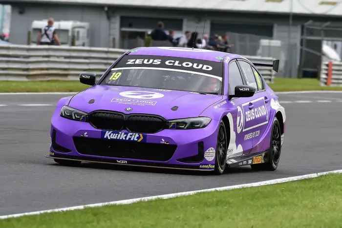Framed Print : CM35 5931 Bobby Thompson, BMW 330e M Sport, Zeus Cloud Racing with WSR Framed Print : CM35 5931 Bobby Thompson, BMW 330e M Sport, Zeus Cloud Racing with WSR