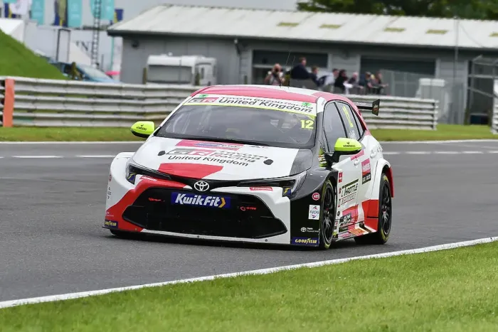 Framed Print : CM35 5938 Rob Huff, Toyota Corolla GR Sport, Toyota Gazoo Racing UK
