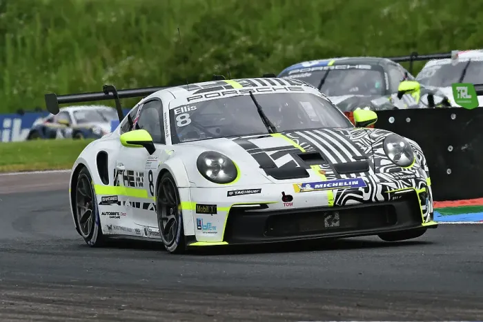 Framed Print : CM35 8104 Hugo Ellis, Team Parker Racing, Porsche 911 GT3 Cup