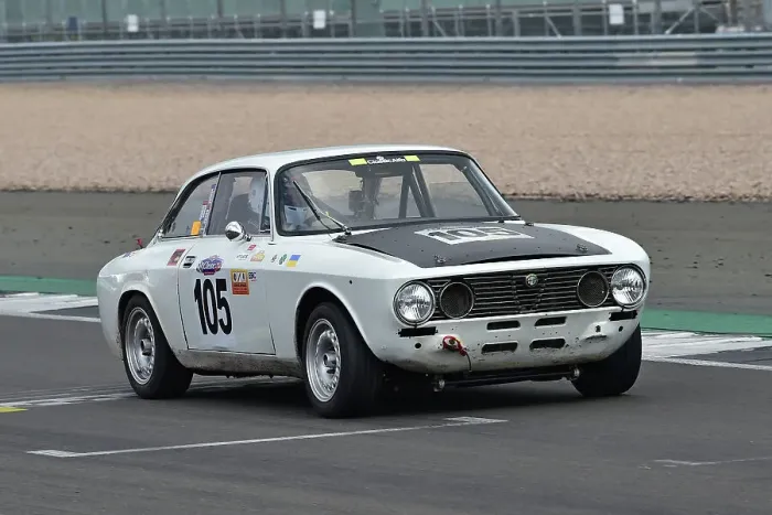 Framed Print : CM35 8647 Gary Lyon, Alfa Romeo GT2000 Framed Print : CM35 8647 Gary Lyon, Alfa Romeo GT2000