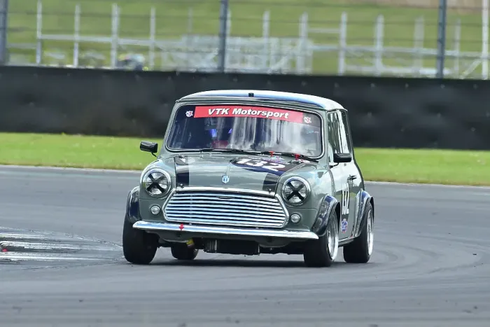 Framed Print : CM35 8686 Lewis Salmon, Austin Mini Cooper Framed Print : CM35 8686 Lewis Salmon, Austin Mini Cooper
