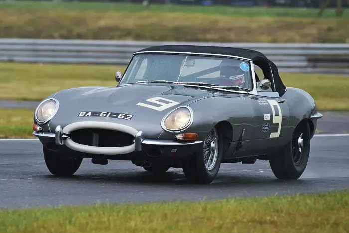 Framed Print : CM35 9247 Marc Gordon, Nick Finburgh, Jaguar E-Type Framed Print : CM35 9247 Marc Gordon, Nick Finburgh, Jaguar E-Type