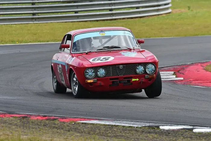 Framed Print : CM35 9564 Jon Wagstaff, Paul Wallis, Alfa Romeo 2000 GTV Framed Print : CM35 9564 Jon Wagstaff, Paul Wallis, Alfa Romeo 2000 GTV